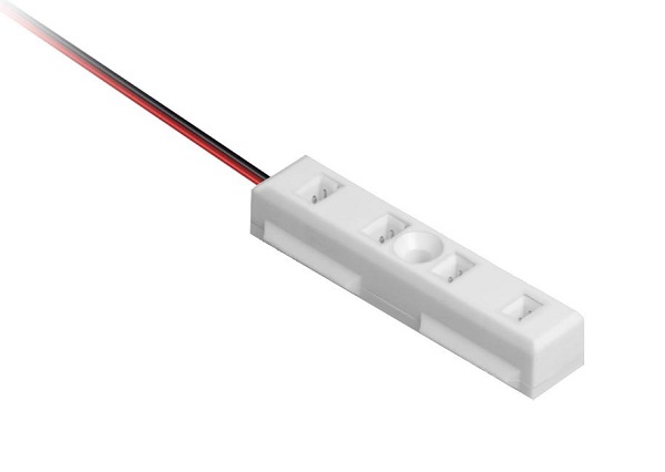 LED verdeler 4 uitgangen voor LED serieschakeling PowerLED's zoals 350mA, 700mA, 1050mA en 1200mA LED's met 2 doorverbindbruggen, 2m snoer met gestipte uiteinden 
deze verdelers zijn niet geschikt voor 12V LED's, niet gebruikte uitgangen voorzien van doorverbindingsbrug